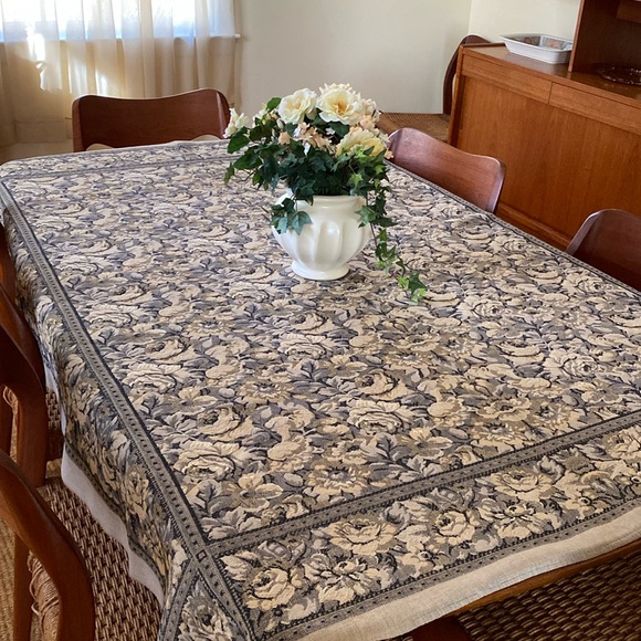 VTG Tapestry Tablecloth 58”x68” - Picture 1 of 12